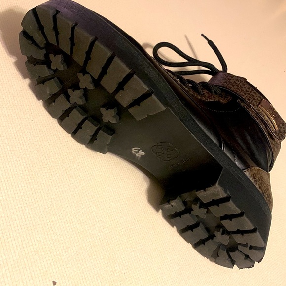 Daisy Fuentes Combat Boots - Picture 7 of 8